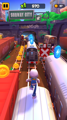 Subway Surfers City MOD APK - Screenshot 1 - GetBlox