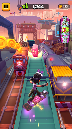 Subway Surfers City MOD APK - Screenshot 2 - GetBlox